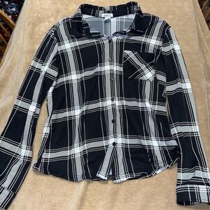 Rue 21 Women LG Black White Plaid Roll Tab Long Sleeve Button Down Collar Shirt